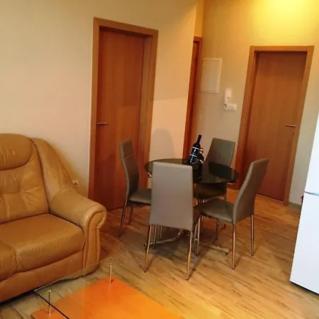 House 公寓