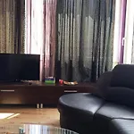 House * سبليت