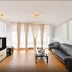 House سبليت