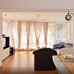 House سبليت