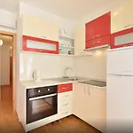 House * سبليت
