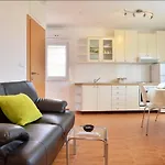 House سبليت