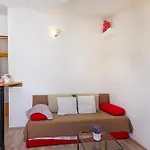 House سبليت