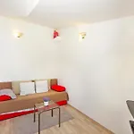 아파트 House 스플리트