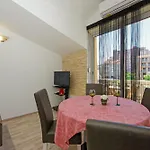 House شقة *