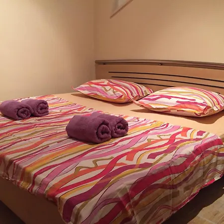 House * سبليت