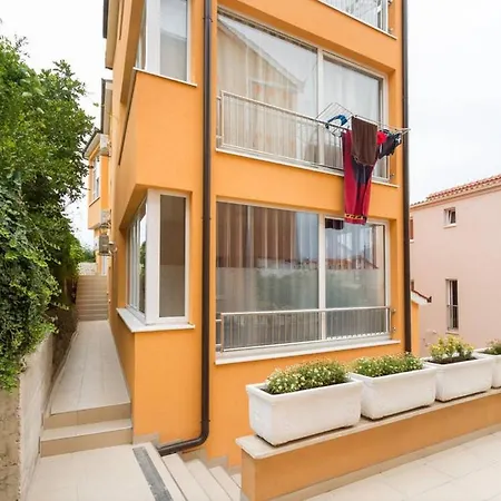 Daire House Split
